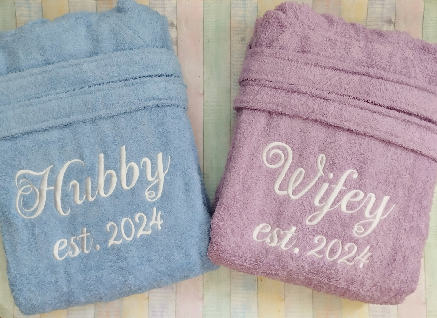 Hubby, Wifey and established date - Set of two terry cloth hooded bathrobes for couples - For him and her - Machine embroidered