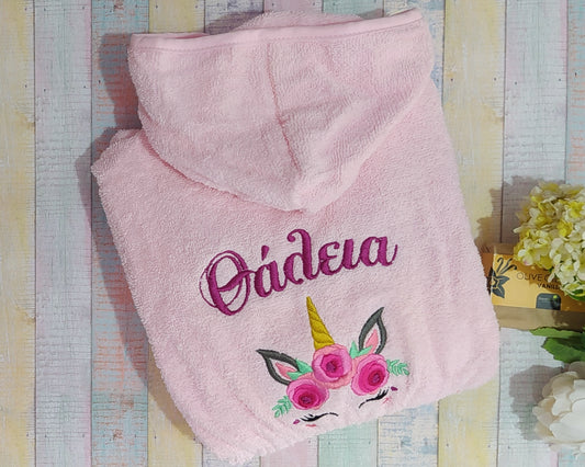 Unicorn with roses and name - Terry cloth hooded bathrobe for babies - Machine embroidered